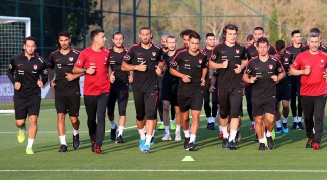 Milli Takım&#039;da sakatlık! Yusuf Yazıcı yarıda bıraktı
