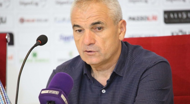 Rıza Çalımbay: “Milli arayı iyi değerlendireceğiz” Rıza Çalımbay: “Milli arayı iyi değerlendireceğiz”