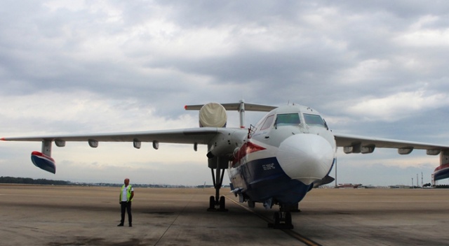 Rus yangın söndürme uçağı Be-200ES Antalya’da görücüye çıktı Rus yangın söndürme uçağı Be-200ES Antalya’da görücüye çıktı