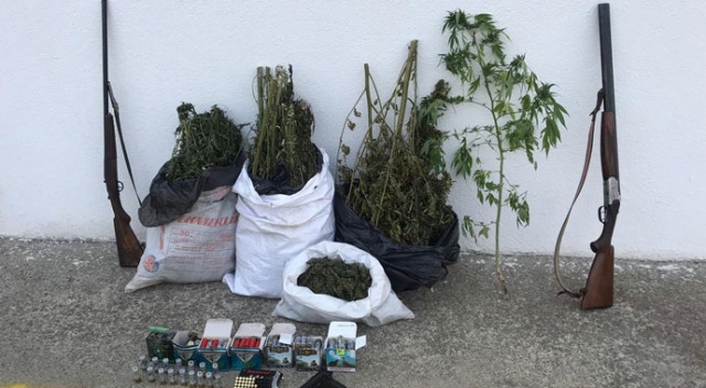 Sakarya'da 10 kilo 115 gram kubar esrar ele geçirdi Sakarya'da 10 kilo 115 gram kubar esrar ele geçirdi