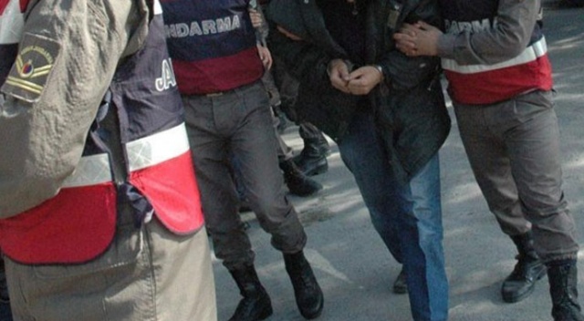 Sakarya'da şizofren hastası, koyun otlatan aileyi tüfekle rehin aldı Sakarya'da şizofren hastası, koyun otlatan aileyi tüfekle rehin aldı