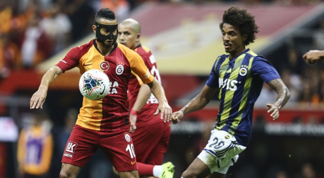 Sezonun ilk derbisinde gol sesi çıkmadı (Galatasaray 0-0 Fenerbahçe) Sezonun ilk derbisinde gol sesi çıkmadı (Galatasaray 0-0 Fenerbahçe)