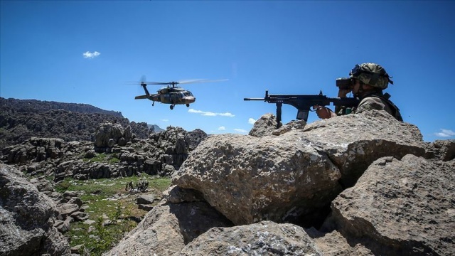 Şırnak'ta 3 terörist etkisiz hale getirildi Şırnak'ta 3 terörist etkisiz hale getirildi