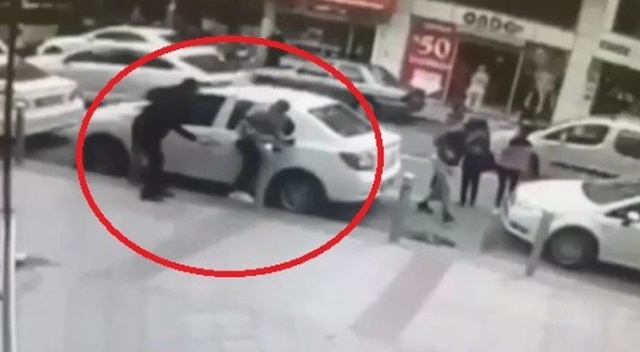 Sokak ortasında silahlı saldırı güvenlik kamerasında