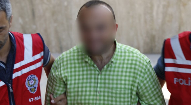 Suç makinesi akıl hastası genç, adliyeye gülerek geldi Suç makinesi akıl hastası genç, adliyeye gülerek geldi