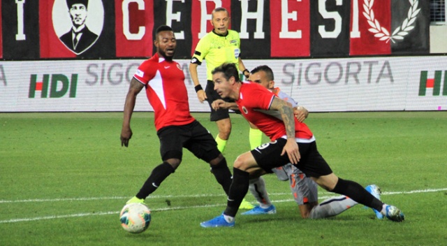 Süper Lig: Gençlerbirliği: 1 - Medipol Başakşehir: 2 Süper Lig: Gençlerbirliği: 1 - Medipol Başakşehir: 2
