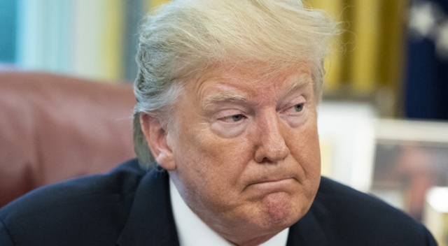 Trump’ı ihbar edenin CIA ajanı olduğu iddiası Trump’ı ihbar edenin CIA ajanı olduğu iddiası