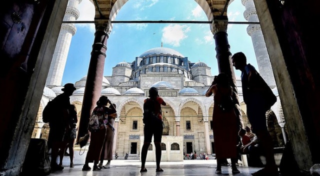 Türkiye 8 ayda 31 milyonu aşkın yabancı ziyaretçi ağırladı