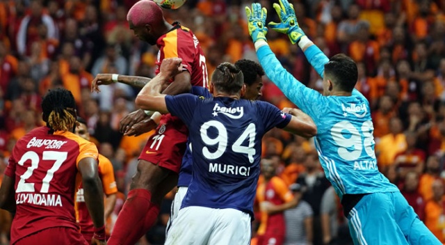 Vedat Muriqi başından yaralandı Vedat Muriqi başından yaralandı