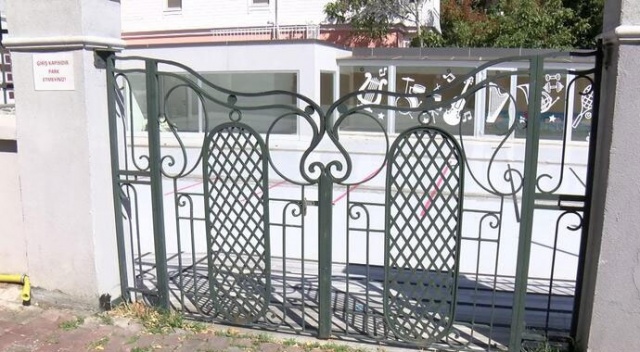 Yıllık ücreti 60 bin TL! Veliler gelen maille şoke oldu Yıllık ücreti 60 bin TL! Veliler gelen maille şoke oldu