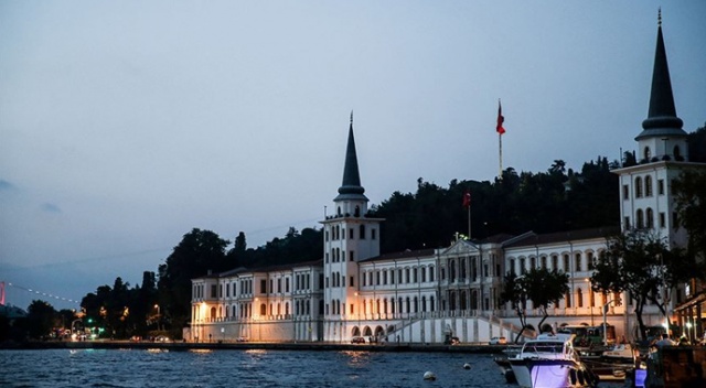 'Askeri öğrenci olamaz' diyen FETÖ'cülere 'Vefa' operasyonu 'Askeri öğrenci olamaz' diyen FETÖ'cülere 'Vefa' operasyonu