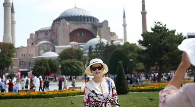 'Turist sayısının İstanbul nüfusunu geçmesini bekliyoruz' 'Turist sayısının İstanbul nüfusunu geçmesini bekliyoruz'