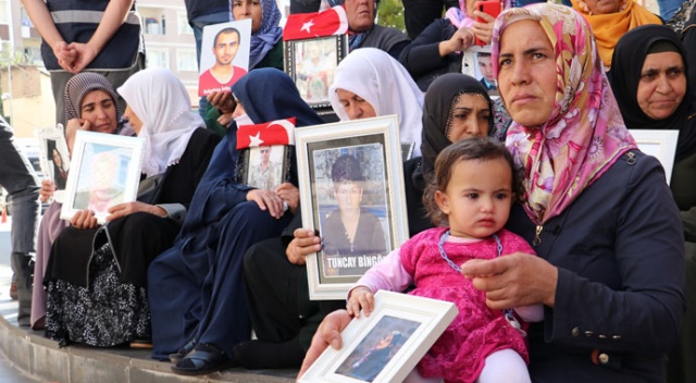 1,5 yaşındaki çocuğuyla ‘Hayal’ini arıyor 1,5 yaşındaki çocuğuyla ‘Hayal’ini arıyor
