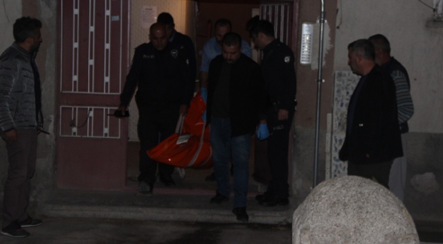2 çocuk annesi kadın çocuğunun gözleri önünde öldürüldü 2 çocuk annesi kadın çocuğunun gözleri önünde öldürüldü