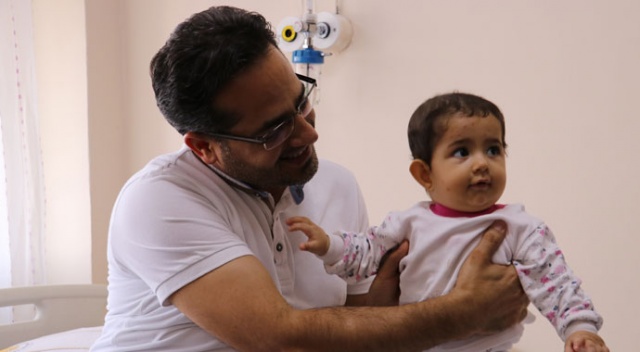 7 aylık bebeğin böbreğinden 40 taş çıkarıldı