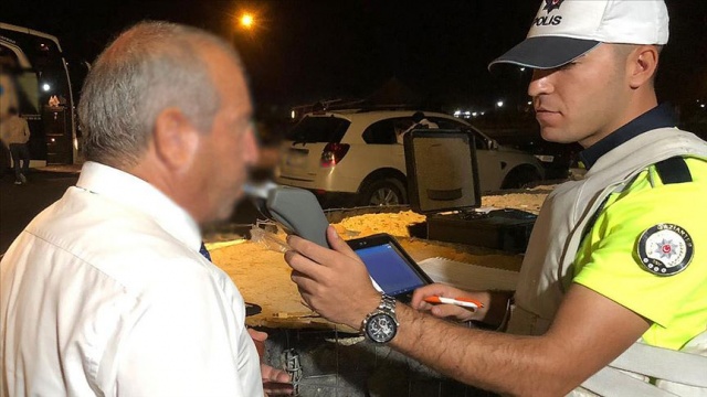 9 ayda 125 bin 538 sürücü alkollü araç kullanırken yakalandı 9 ayda 125 bin 538 sürücü alkollü araç kullanırken yakalandı