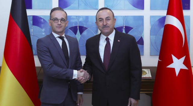 Almanya yeni uyandı! Almanya yeni uyandı!