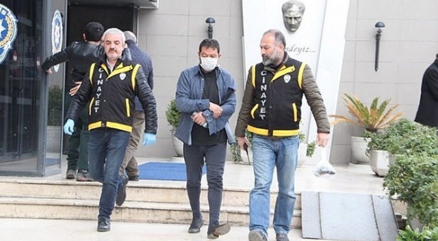 Arkadaşının boğazını keserek öldüren sanığın aklî dengesi araştırılıyor