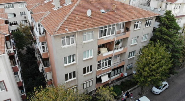 Avcılar'da deprem sonrası bir bina daha mühürlendi