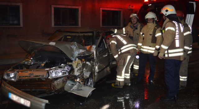 Beyoğlu’nda halk otobüsü ile otomobil çarpıştı: 1 yaralı