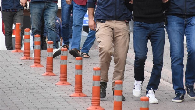 Bursa'da DEAŞ'a yönelik terör operasyonu: 26 gözaltı Bursa'da DEAŞ'a yönelik terör operasyonu: 26 gözaltı