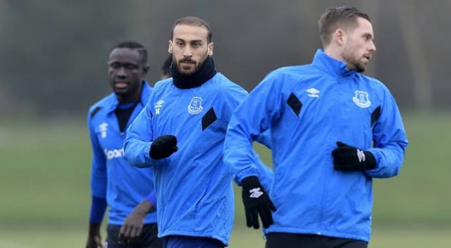 Cenk Tosun, transfer kararını verdi! Kendisine kulüp arıyor Cenk Tosun, transfer kararını verdi! Kendisine kulüp arıyor