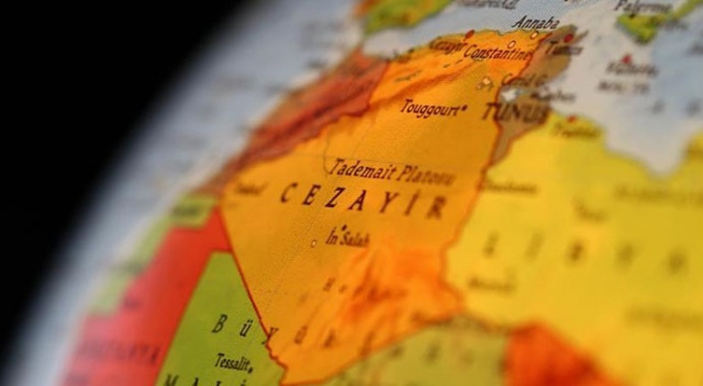 Cezayir&#039;de gözaltına alınan Fransız milletvekili serbest bırakıldı