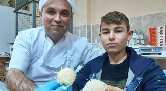 Çölyak hastası oğlu için üretti, şimdi siparişlere yetişemiyor Çölyak hastası oğlu için üretti, şimdi siparişlere yetişemiyor