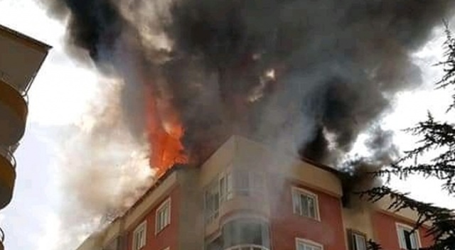 Develi'deki yangında 9 kişi çıkan dumandan zehirlendi Develi'deki yangında 9 kişi çıkan dumandan zehirlendi