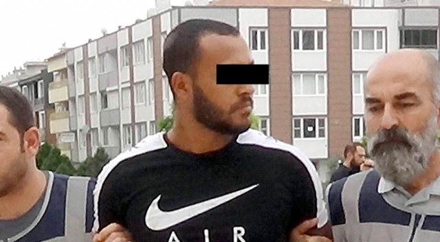 Edremit'te iki aile arasında çıkan silahlı kavgayla ilgili 3 kişi tutuklandı Edremit'te iki aile arasında çıkan silahlı kavgayla ilgili 3 kişi tutuklandı
