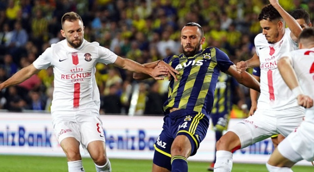 Fenerbahçe evinde mağlup (Fenerbahçe 0-1 Antalyaspor)