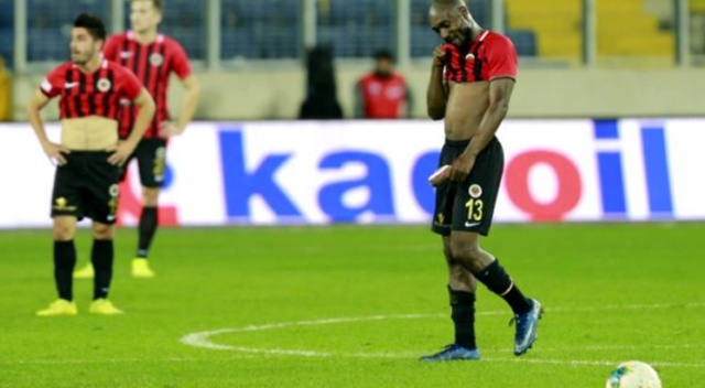 Gençlerbirliği, 3. Lig ekibi Esenler Erokspor'a elendi! Gençlerbirliği, 3. Lig ekibi Esenler Erokspor'a elendi!