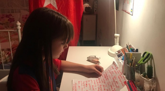 Gurbetçi küçük kızdan Mehmetçiğe destek Gurbetçi küçük kızdan Mehmetçiğe destek