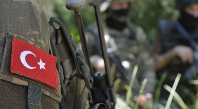 Hakkari'de ağır yaralanan asker şehit oldu Hakkari'de ağır yaralanan asker şehit oldu