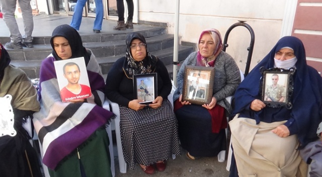 HDP önündeki ailelerin evlat nöbeti 59&#039;uncu gününde