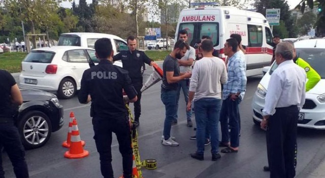 İstanbul&#039;da lüks otomobile silahlı saldırı!