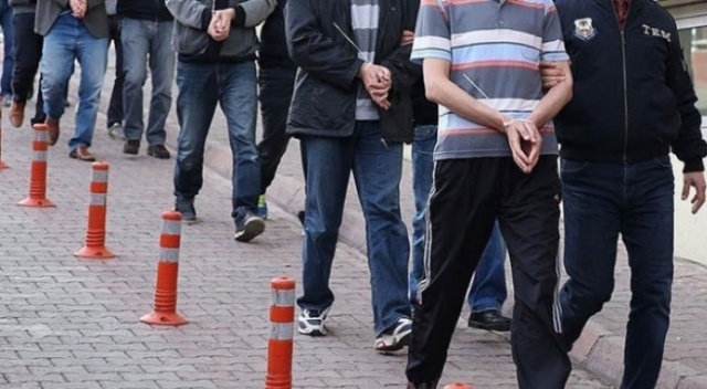 İstanbul’da, siyasi parti binalarına saldırı hazırlığındaki 6 PKK’lı yakalandı