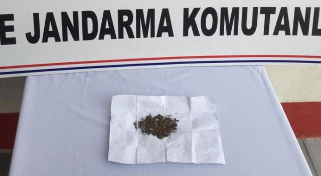 Jandarmadan uyuşturucu operasyonu Jandarmadan uyuşturucu operasyonu