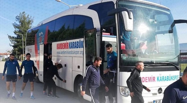 Karabükspor, yolda kalan rakibine kendi otobüsünü yolladı Karabükspor, yolda kalan rakibine kendi otobüsünü yolladı