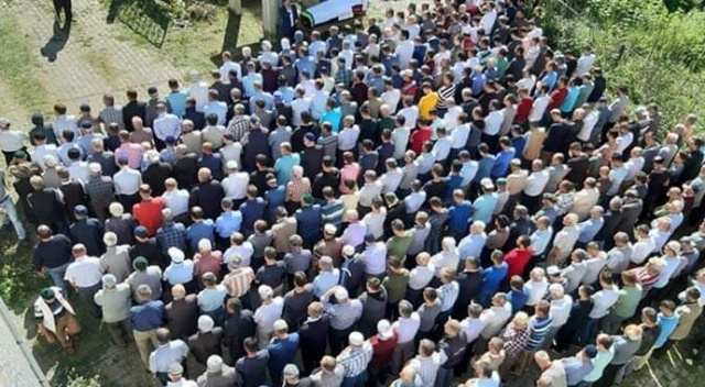 Komşusunun mezarını kazıyordu... Birlikte gömüldüler