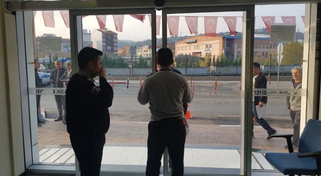 MHP'li başkan, işe geç gelen işçi ve memurları belediyeye almadı! MHP'li başkan, işe geç gelen işçi ve memurları belediyeye almadı!