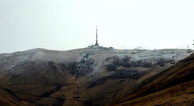 Palandöken’in zirvesi beyaza büründü