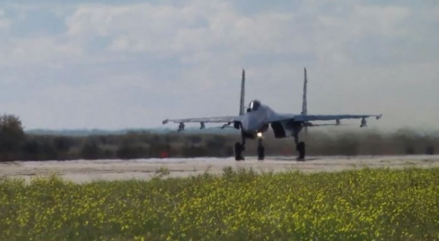 Rusya, Kırım'da hava tatbikatı yaptı Rusya, Kırım'da hava tatbikatı yaptı