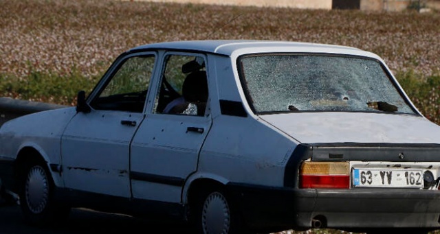 Şanlıurfa&#039;da otomobile silahlı saldırı: 3 ölü