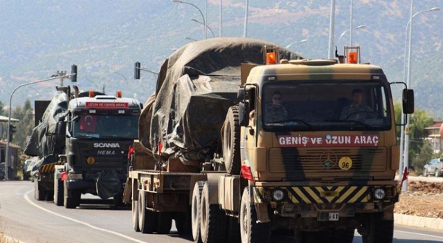 Suriye sınırına tank ve zırhlı araç sevkiyatı