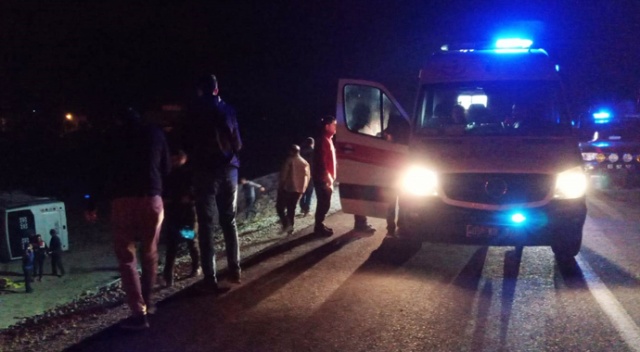 Van'da askeri araç kaza yaptı: 26 yaralı Van'da askeri araç kaza yaptı: 26 yaralı