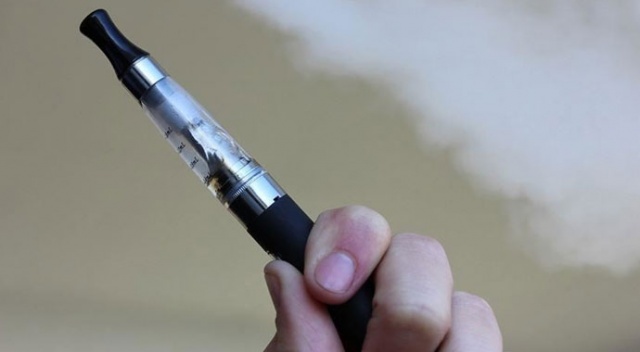 ABD'deki elektronik sigara rahatsızlıklarının sebebi bulundu ABD'deki elektronik sigara rahatsızlıklarının sebebi bulundu
