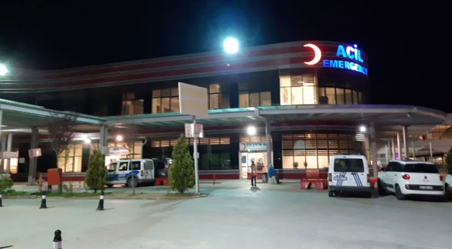 Afyonkarahisar'da tavuk döner yiyen 67 kişi zehirlendi Afyonkarahisar'da tavuk döner yiyen 67 kişi zehirlendi