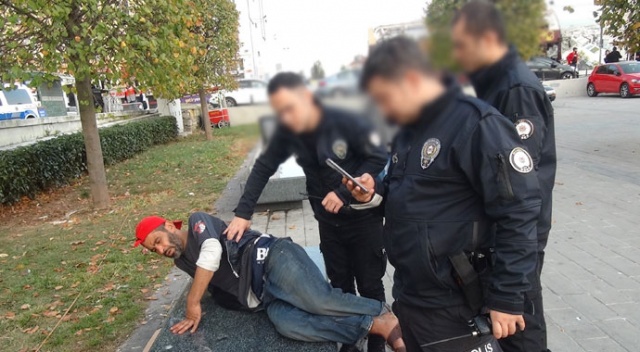 Alkollü şahıs, kavga ettiği kağıt toplayıcısını bıçakladı