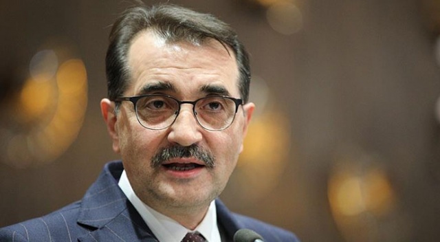 Bakan Dönmez: Türkiye yenilenebilir enerjide merkez olacak Bakan Dönmez: Türkiye yenilenebilir enerjide merkez olacak